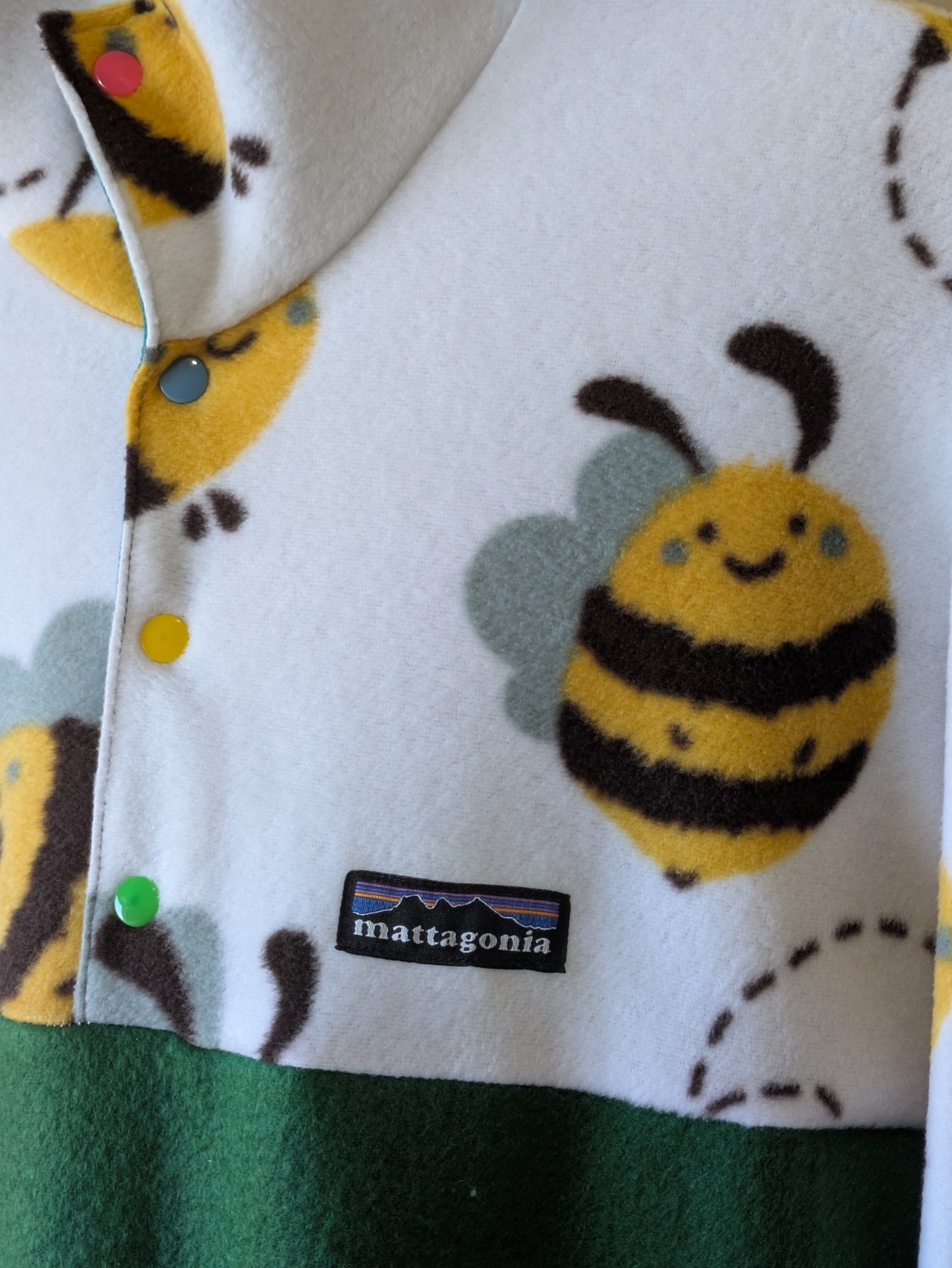 Buzzin' - Green